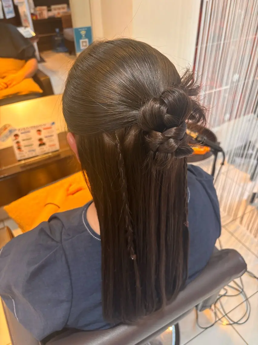 セミロング ヘアアレンジ ヘア&メイク💄 TAIKIのヘアスタイル