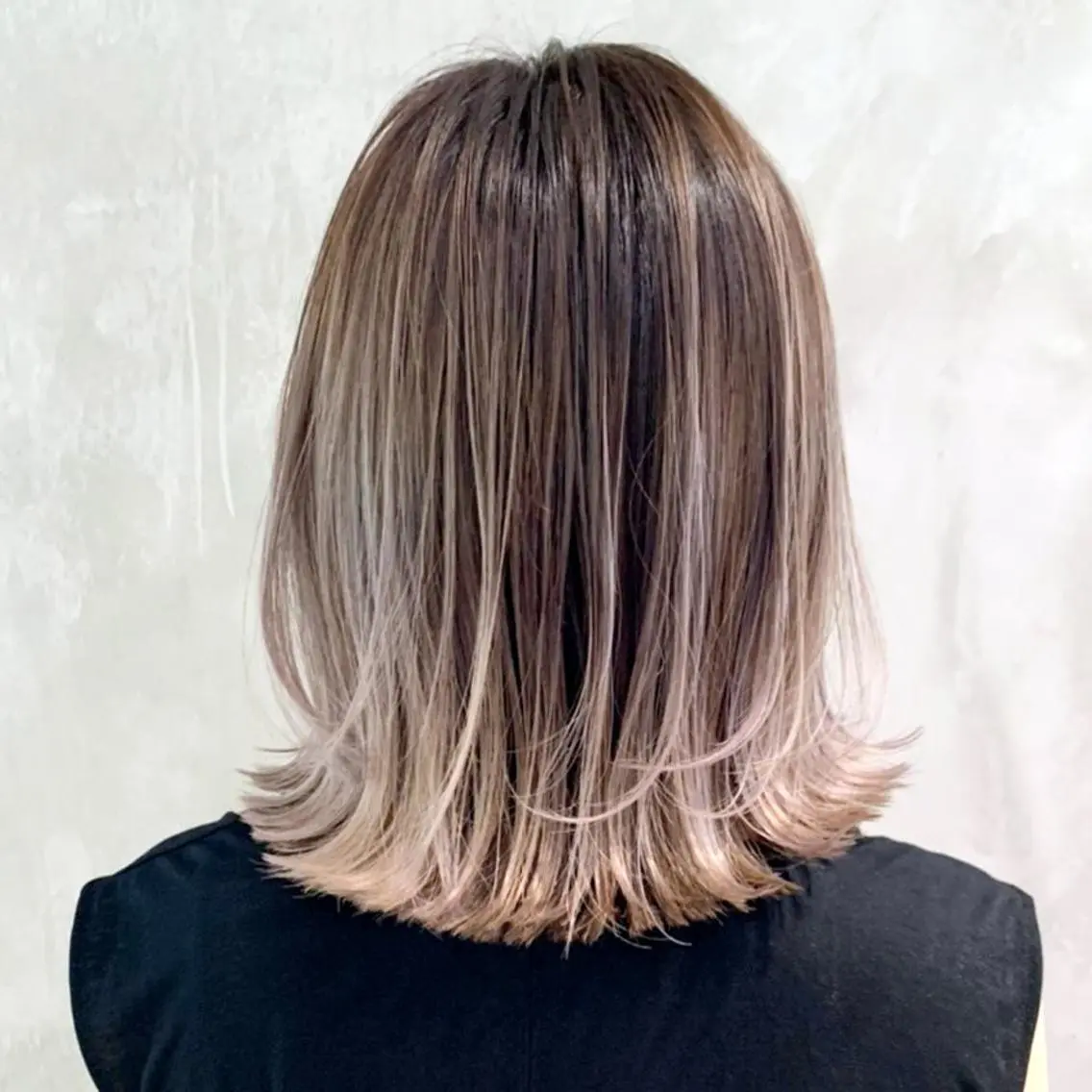 ミディアム カラー パーマ ヘアアレンジ バレイヤージュ レイヤーカット カット ヘアカラー トリートメント ITbyALBUM 中野店のヘアスタイル