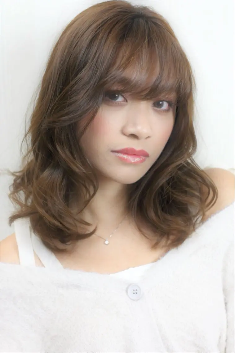 ミディアム カラー ハイライトカラー ハイライト 髪質改善 レイヤーカット 縮毛矯正 ヘアカラー 山村 伸一のヘアスタイル