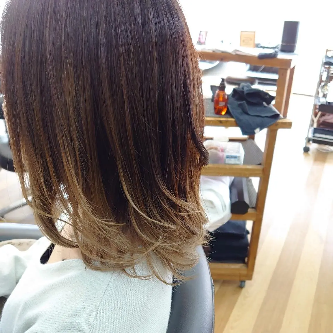 カラー バレイヤージュ 中村 恵二のヘアスタイル