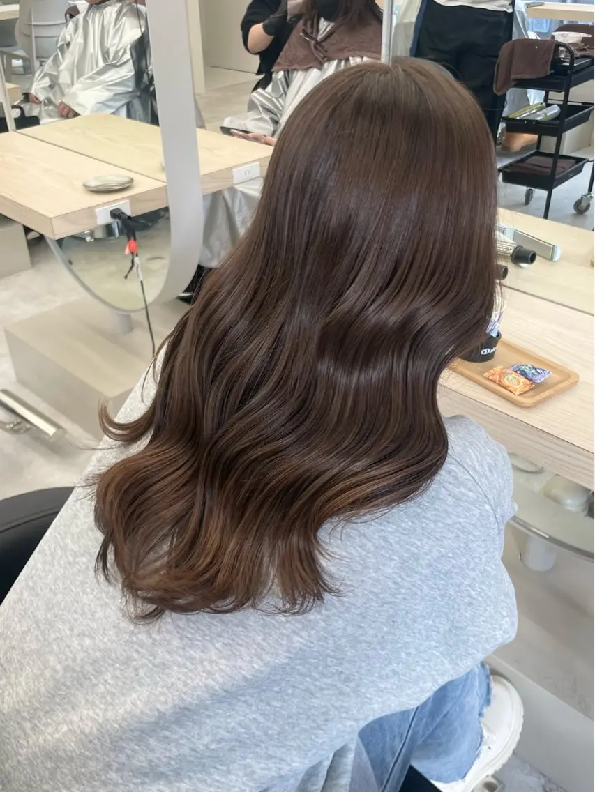 ロング カット ヘアカラー トリートメント 艶ハイトーン/透明感 カラー/RUNAのヘアスタイル