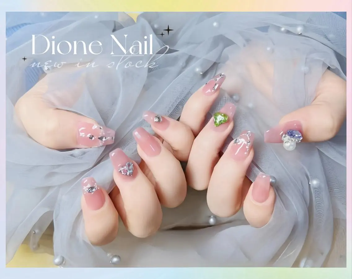ネイル ハンドネイル ハンドケア Dione ネイル専門店のネイルデザイン