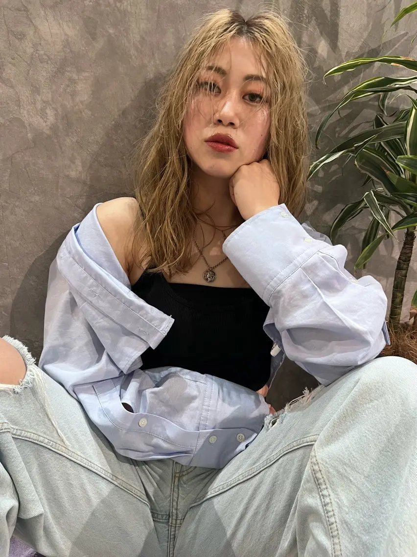 セミロング カラー パーマ ヘアアレンジ セミロングパーマ 透明感カラー🫧🌈 似合わせカット✂︎のヘアスタイル