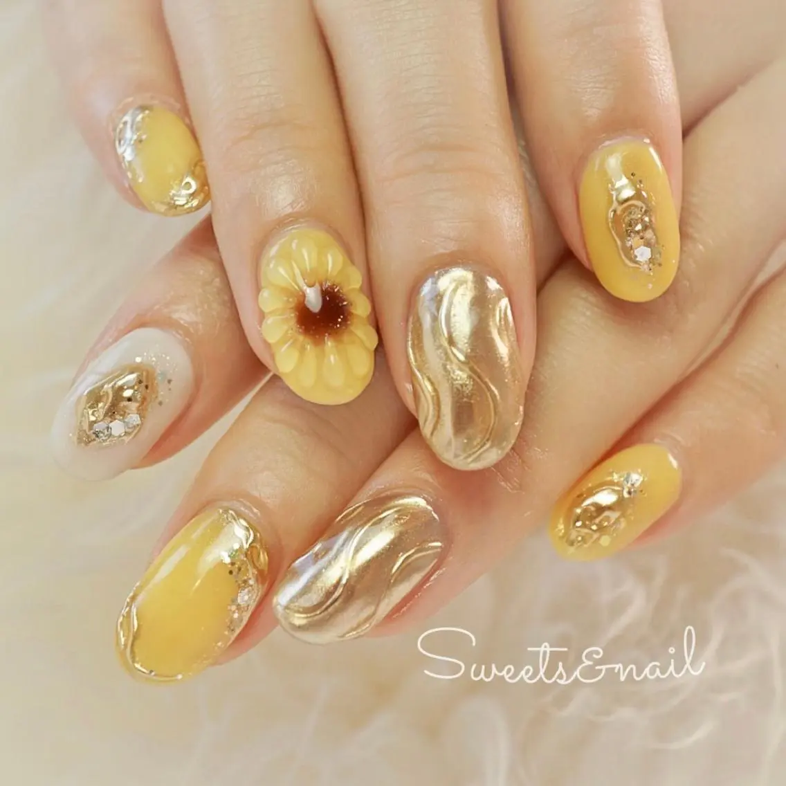ネイル フラワーネイル ミラーネイル 持ち込み ニュアンスネイル ぷっくりネイル Sweets& nail みなこのネイルデザイン
