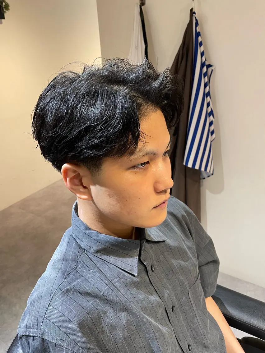 ミディアム 下山 けいんのヘアスタイル