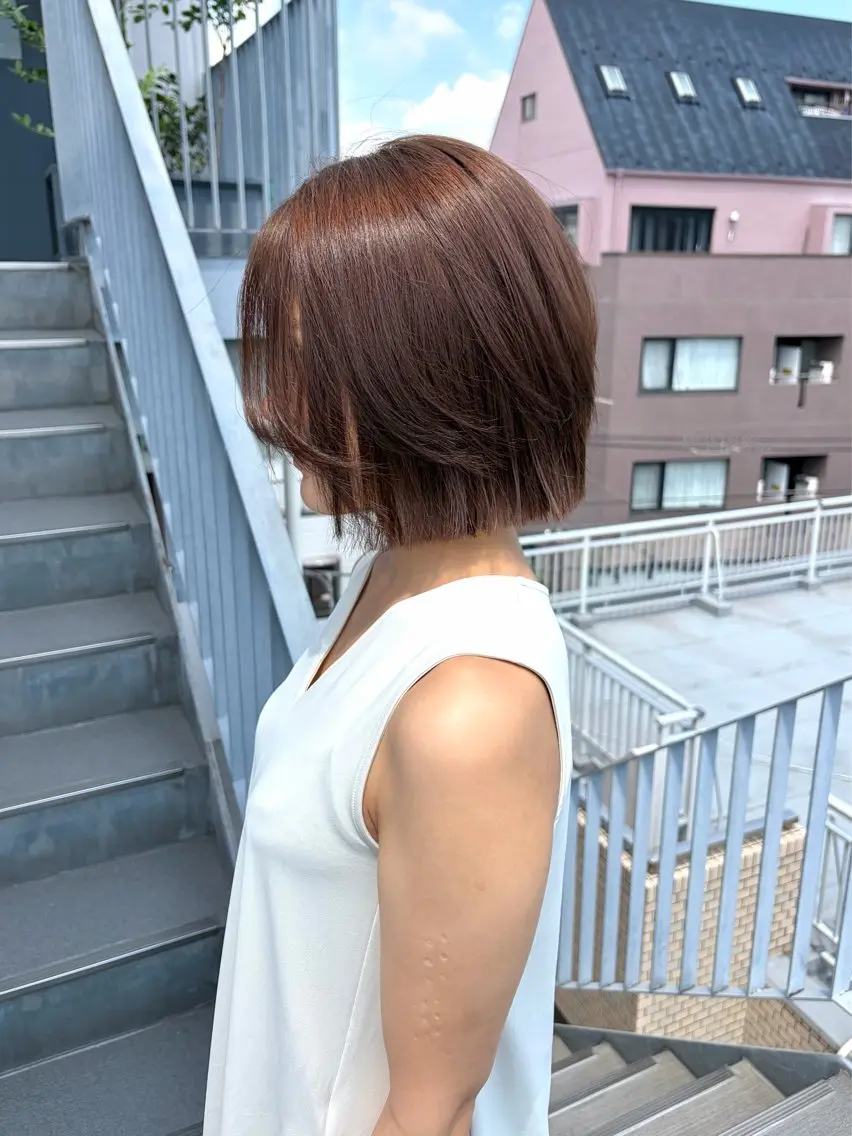 ショート カラー ボブレイヤー ブリーチ グレージュ ブリーチなしカラー ボブ カット ヘアカラー 林　蓮/レイヤー /透明感カラーのヘアスタイル