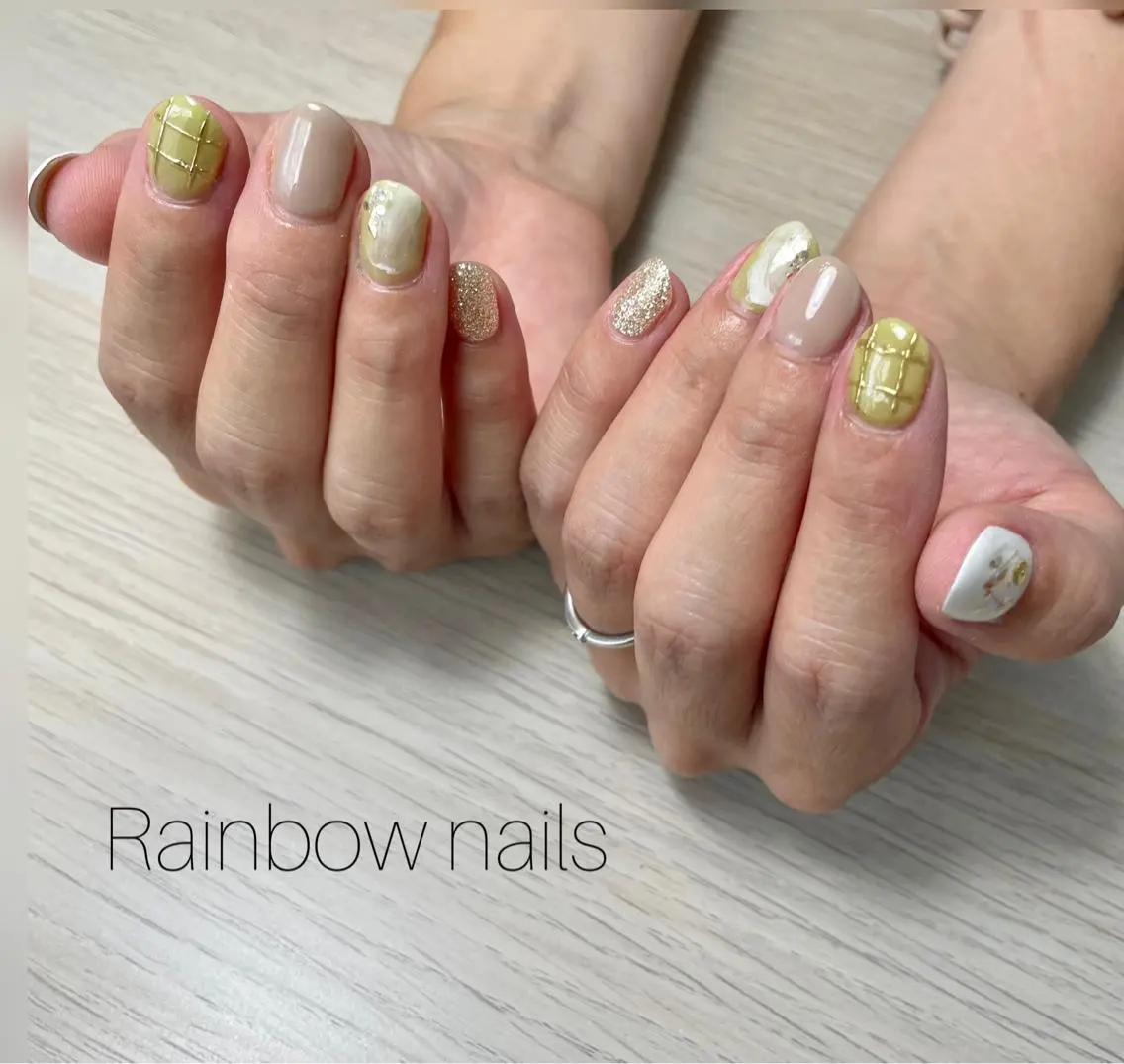 ネイル グリーン ピスタチオネイル Rainbow nailsくろちゃんのネイルデザイン