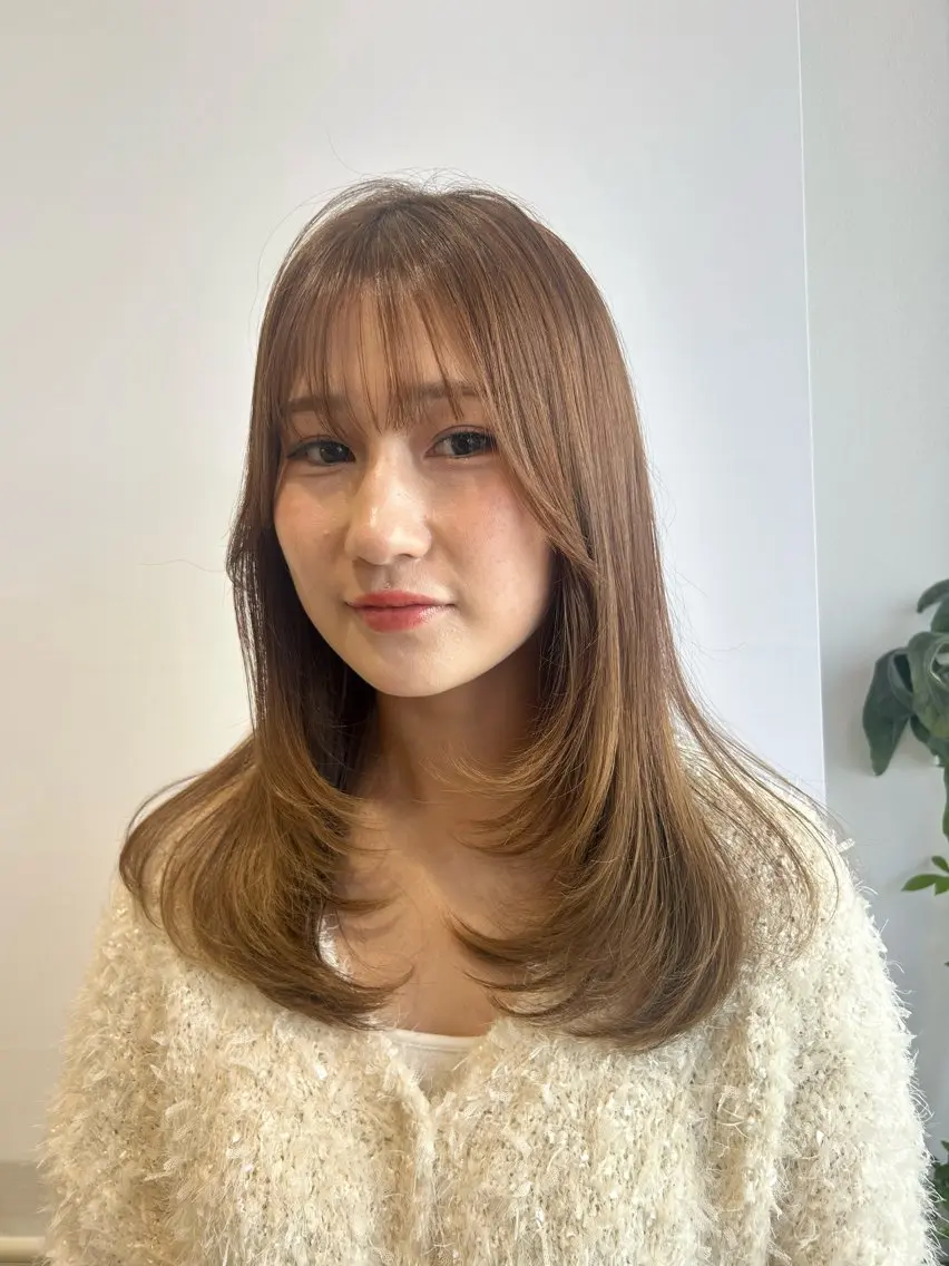 ミディアム カラー 顔まわりレイヤー レイヤーカット 🩷愛咲🩷レイヤー /透明感カラーのヘアスタイル