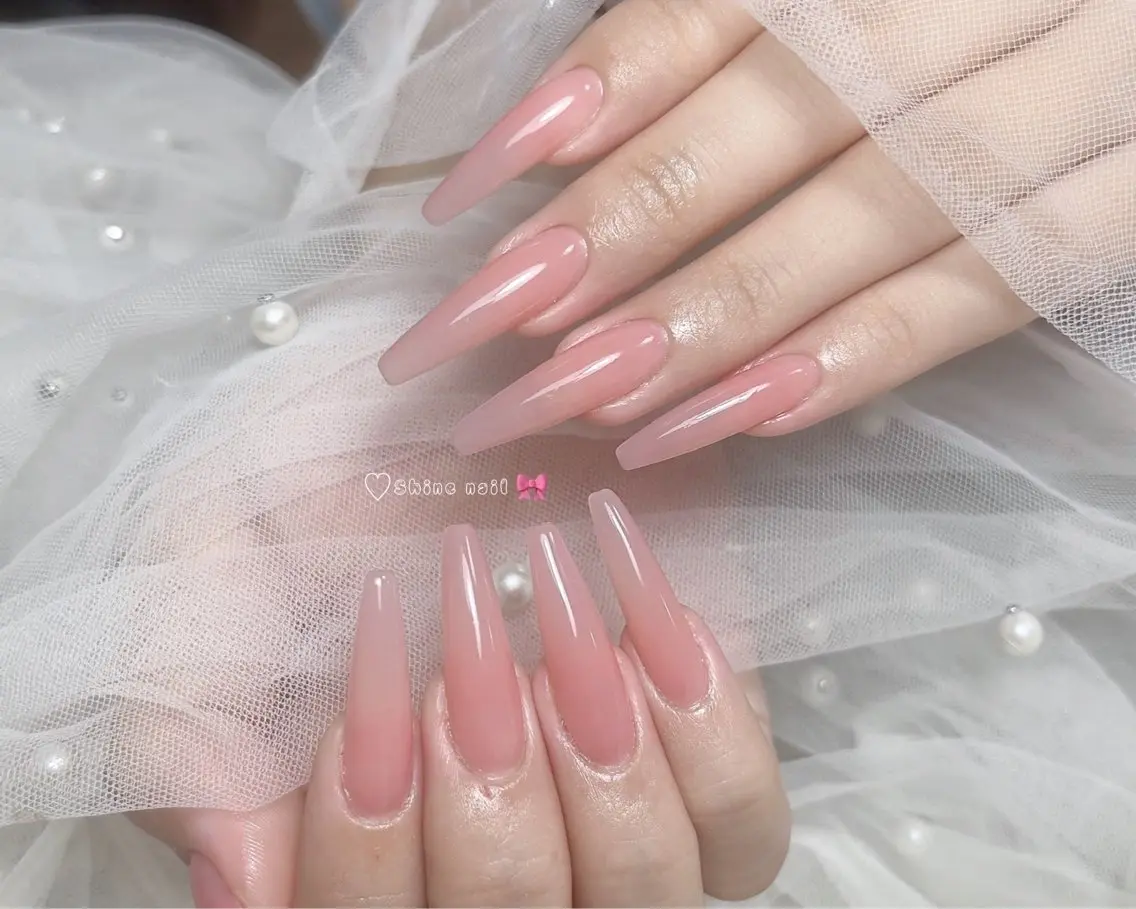 ネイル shine 🎀 長さだし&デザインのネイルデザイン