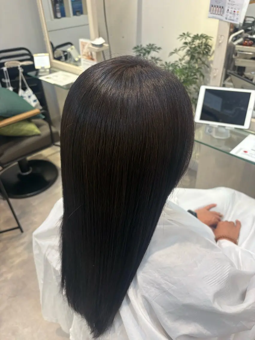 ロング ヘアカラー 🥨伊藤みやこ🥨 ショートカット🌈のヘアスタイル