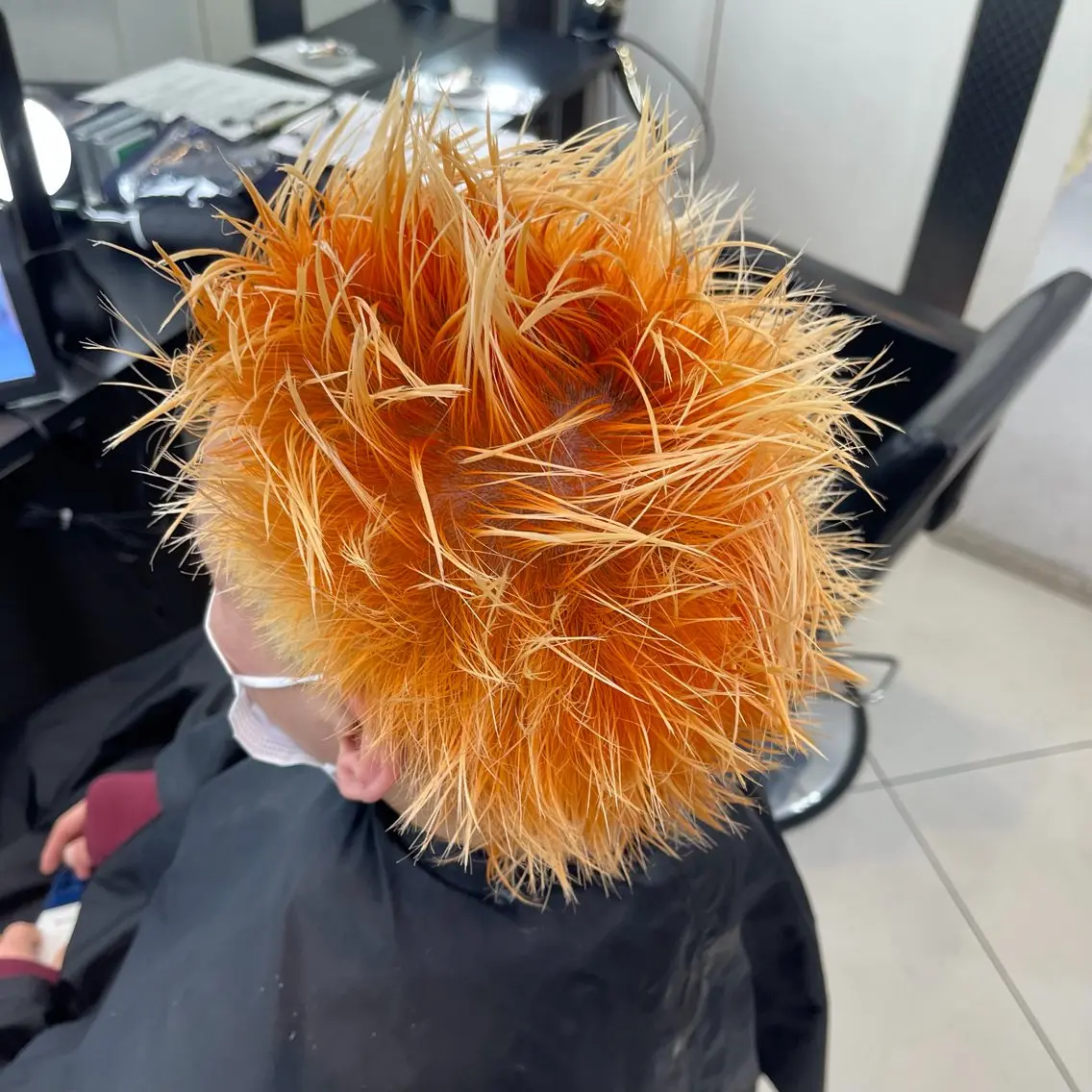 ショート カラー メンズ オレンジ ヘアカラー 草別 宗平のヘアスタイル