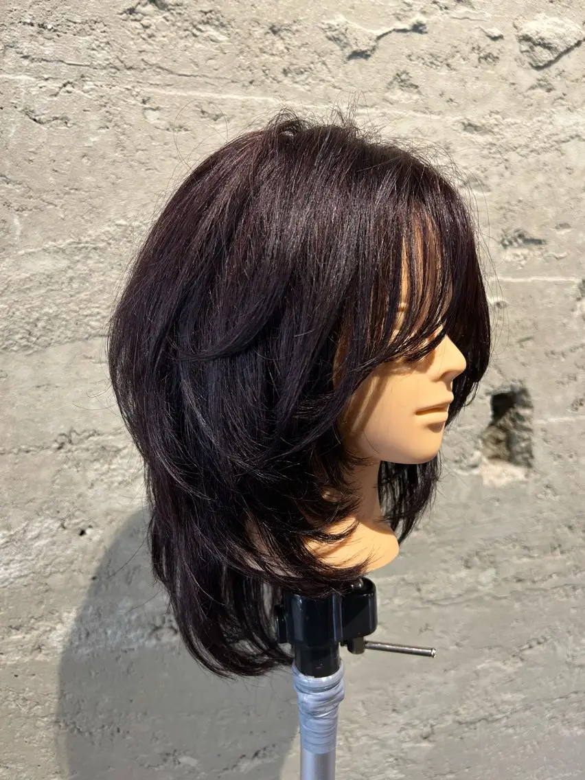 ミディアム レイヤーカット 伏木 李奈のヘアスタイル