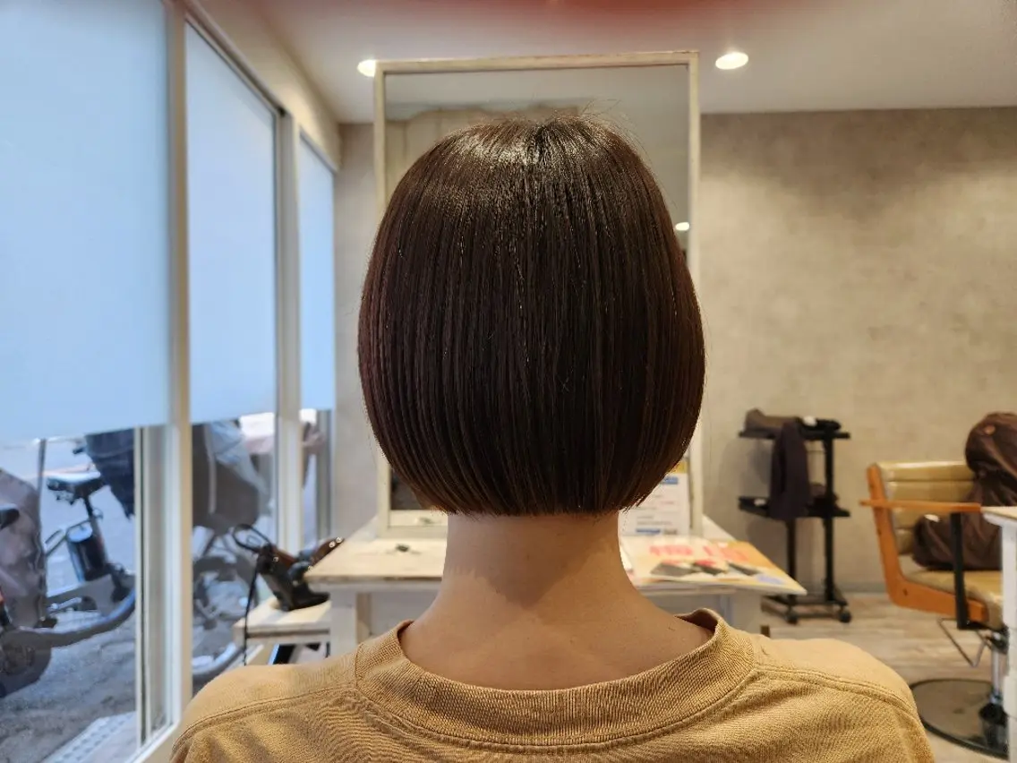 ショート ボブ カット トリートメント 店長 とみー / ツヤ感&似合わせのヘアスタイル