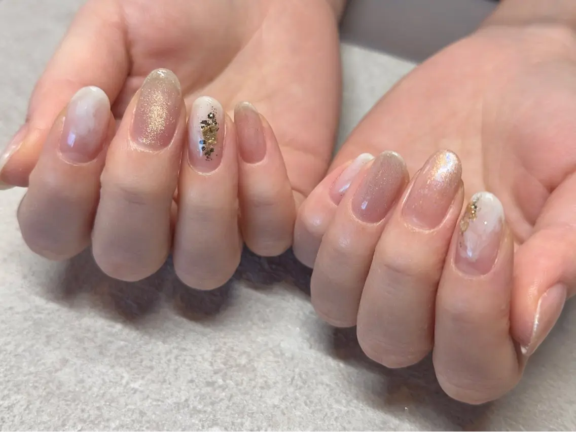 ネイル アートネイル 持ち込み ニュアンスネイル ショートネイル 冬ネイル 小河 仁美のネイルデザイン