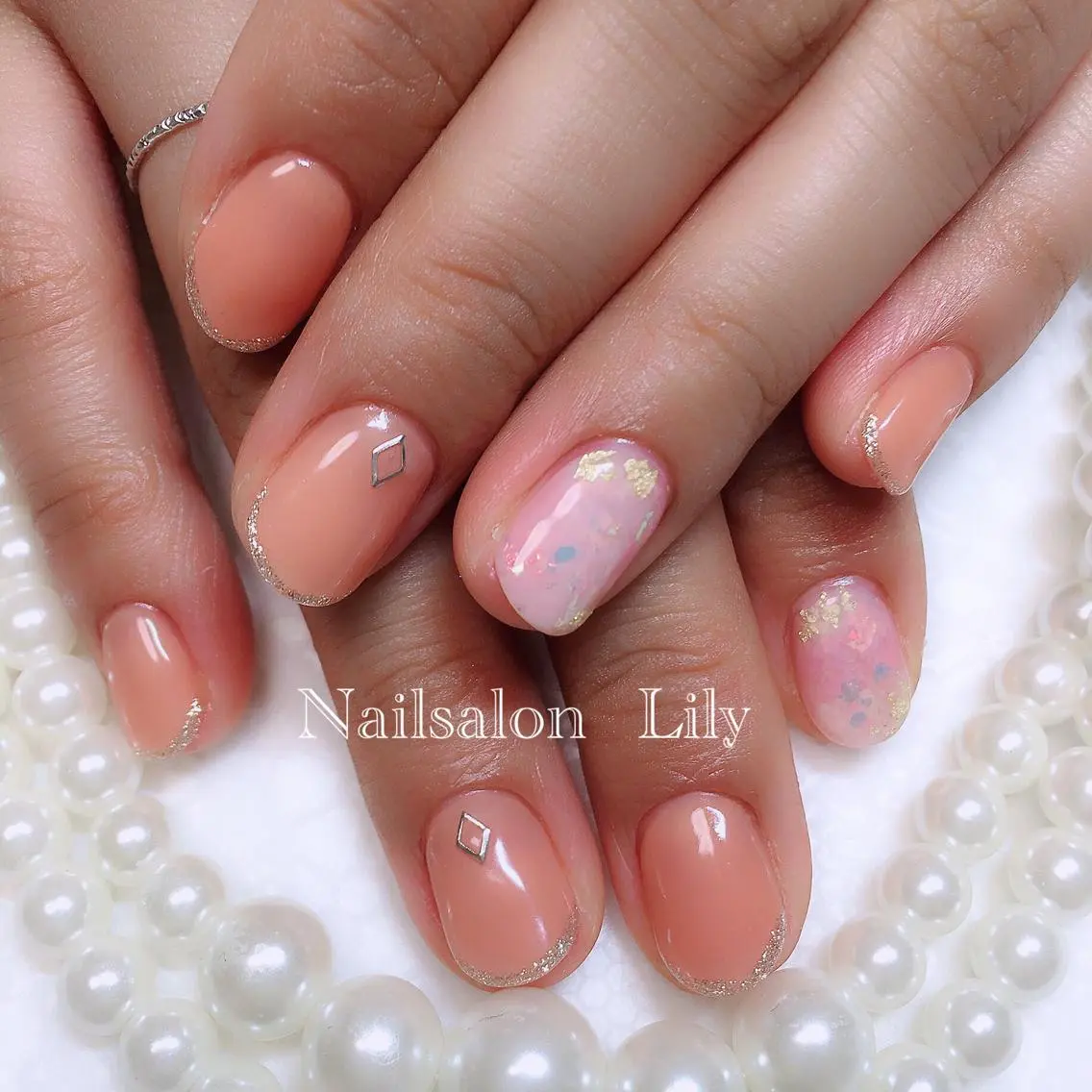 ネイル アートネイル キラキラネイル Lily*nail 🌻Mii🌻のネイルデザイン