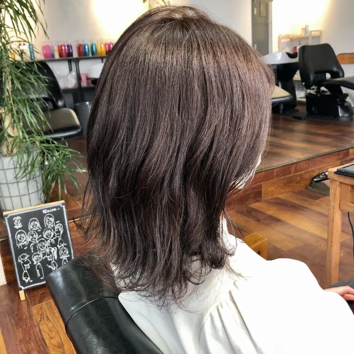 ミディアム カラー アッシュ ハイライトカラー ハイトーンカラー イルミナカラー インナーカラー カット ヘアカラー トリートメント 江上拓郎/ショート /酸性ストレートのヘアスタイル