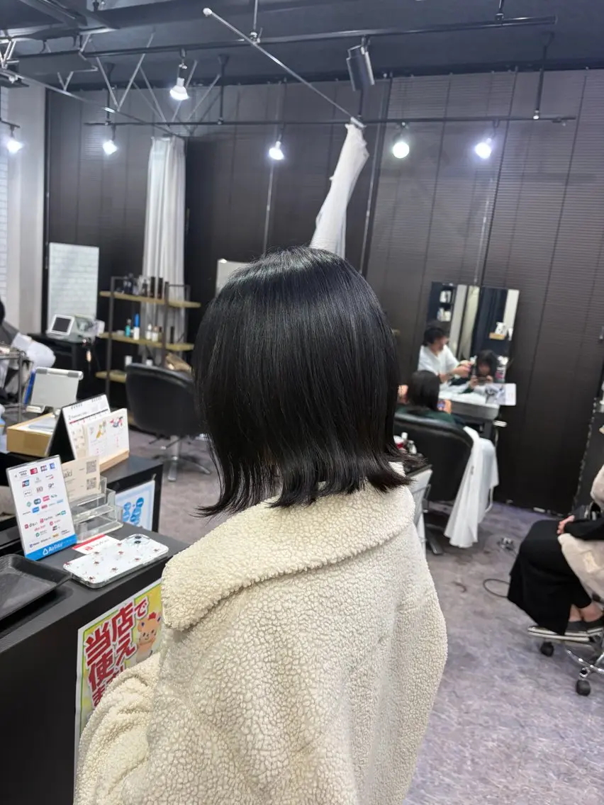 ミディアム カット 友滝 真菜美のヘアスタイル