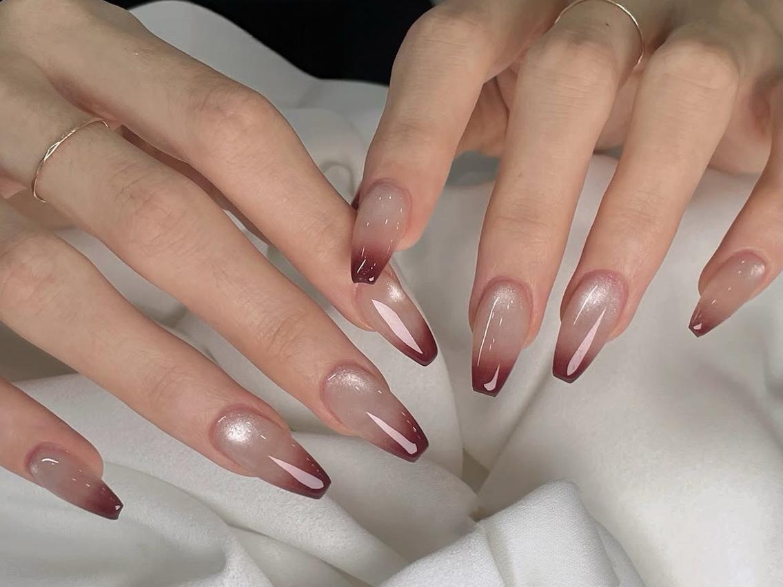 ネイル ボルドー ブラウン 長さ出し フットネイル フレンチネイル ハンドネイル ハンドケア NEW NAIL KaKa❤️🔥のネイルデザイン