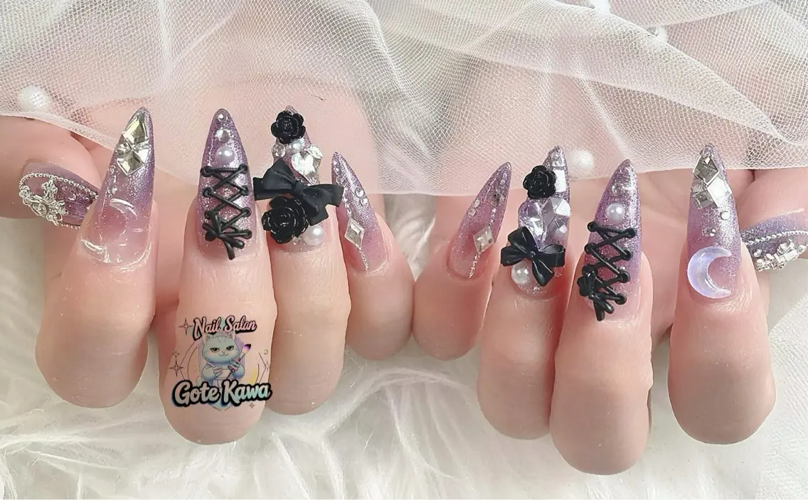 ネイル グラデーション キラキラネイル ラメ(グリッター) ラメグラデーション パープル ハンドネイル ハンドケア Gote Kawa nail salonのネイルデザイン