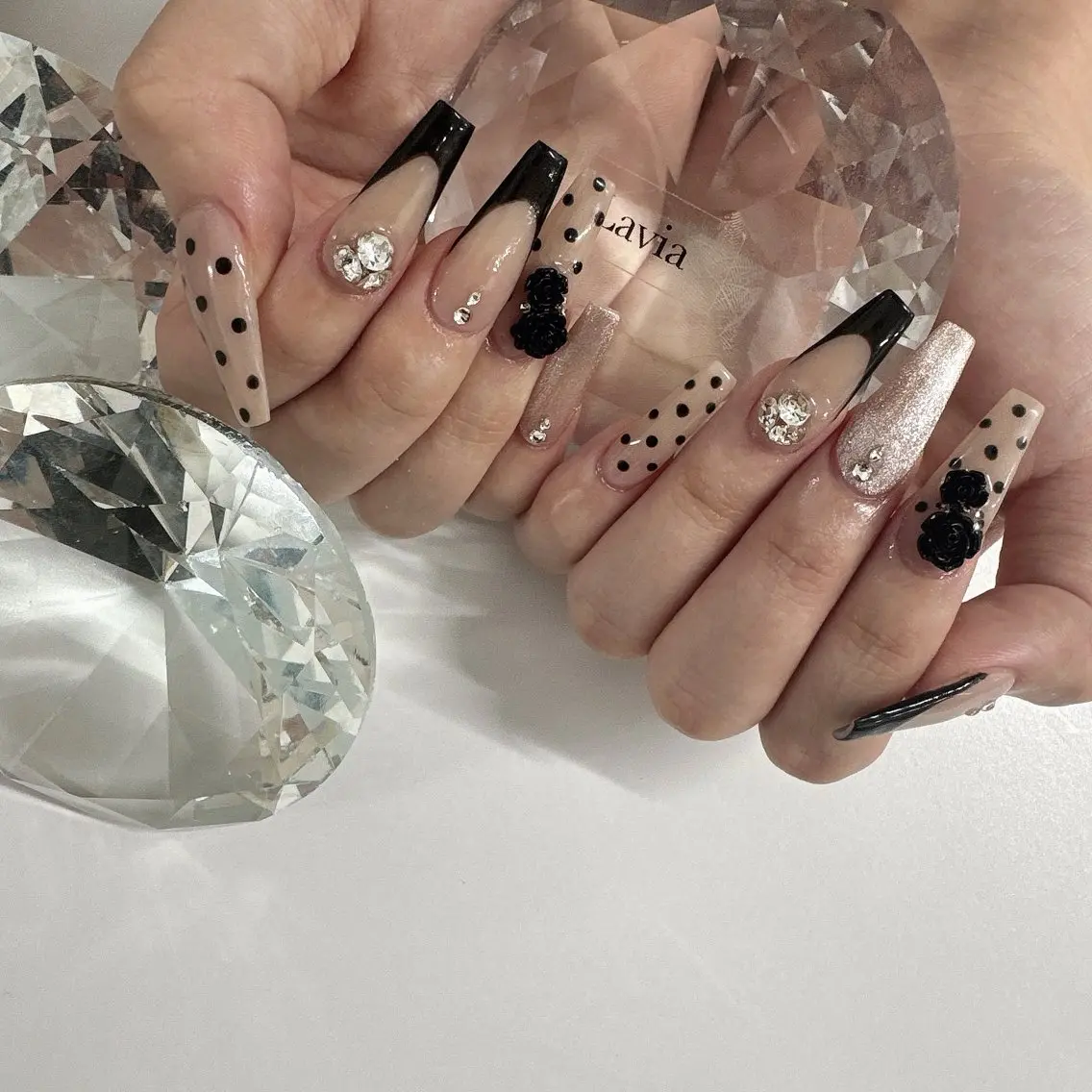 ネイル lavia🖤 ayumiのネイルデザイン