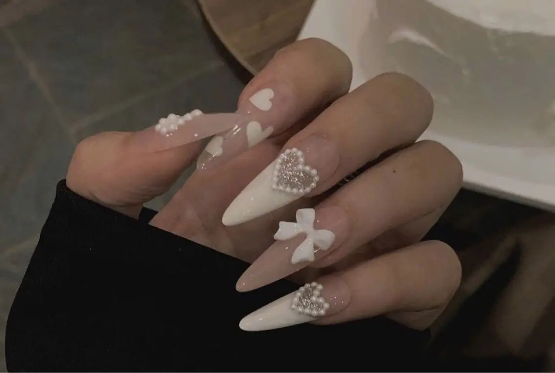 ネイル グラデーション ラメ(グリッター) マグネットネイル ミラーネイル ニュアンスネイル ハンドネイル Lumi de nailsのネイルデザイン