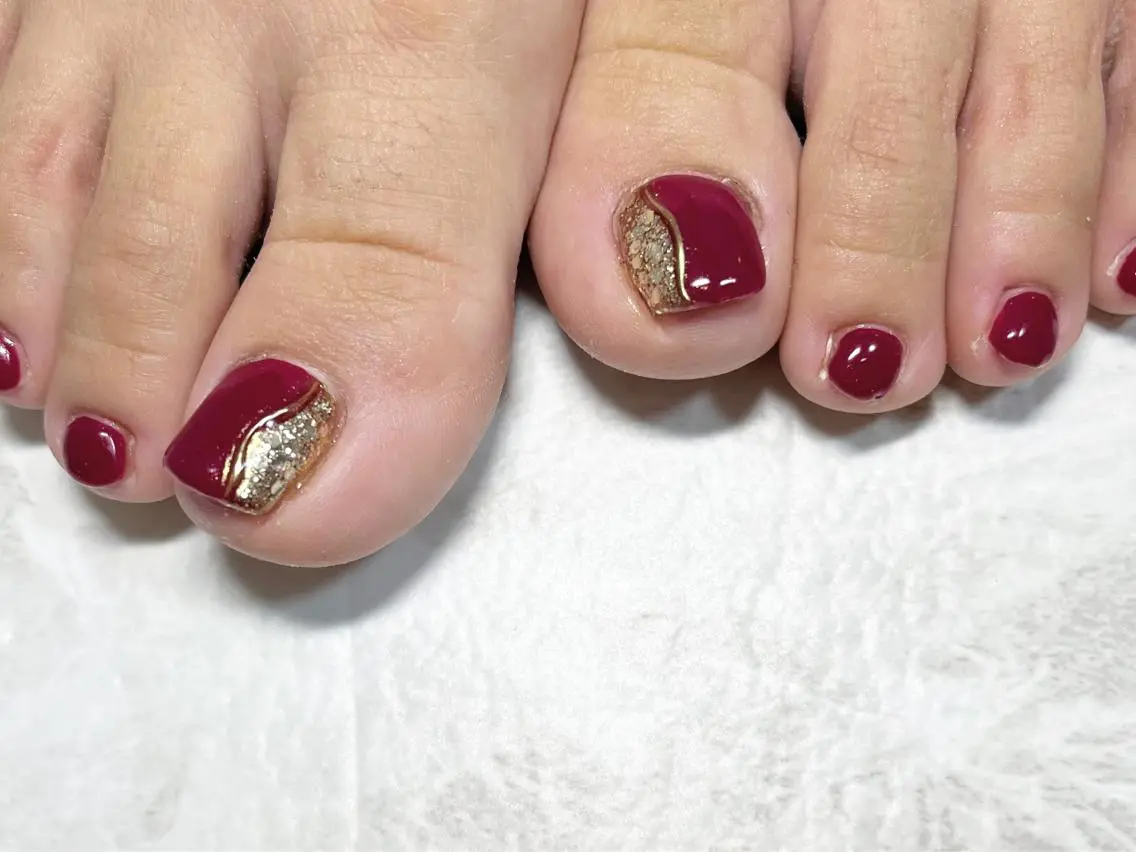 ネイル ボルドー フットネイル ニュアンスネイル シンプルネイル 春ネイル フットネイル nail fufla ♡yamane♡のネイルデザイン
