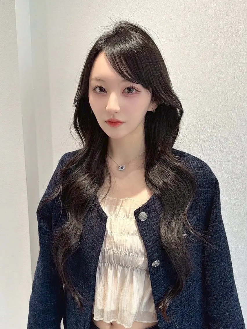 ロング ヘアカラー 井上 陽向のヘアスタイル