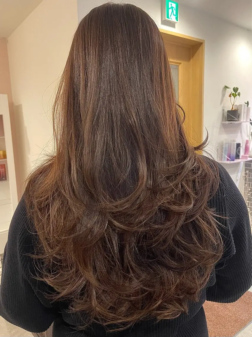 ミディアム カラー レイヤーカット カット ヘアカラー トリートメント 海外レイヤー/ レイヤーカット/和田のヘアスタイル