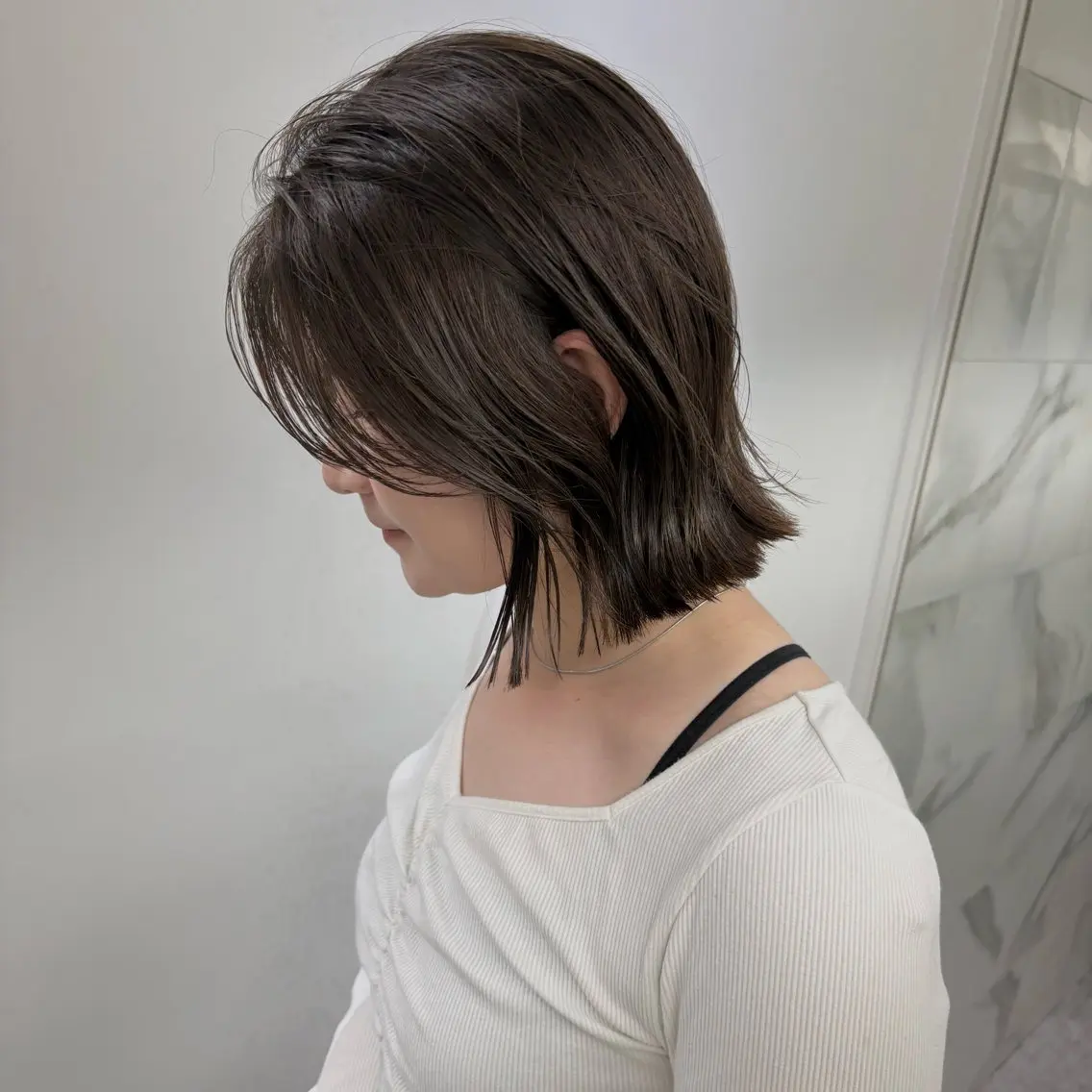 ミディアム ボブレイヤー ミディアムレイヤー ボブ レイヤーカット カット RIHO/ 小顔レイヤー/抜け感のヘアスタイル
