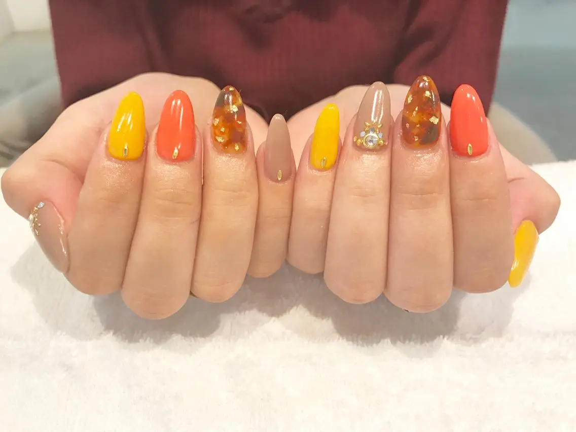 ネイル べっ甲ネイル NARUMI HYODOのネイルデザイン
