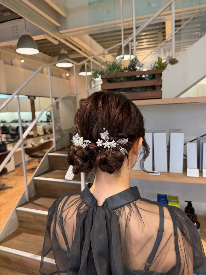 ヘアアレンジ お団子ヘア ヘアセット インナーカラー♡ Nanakoのヘアスタイル