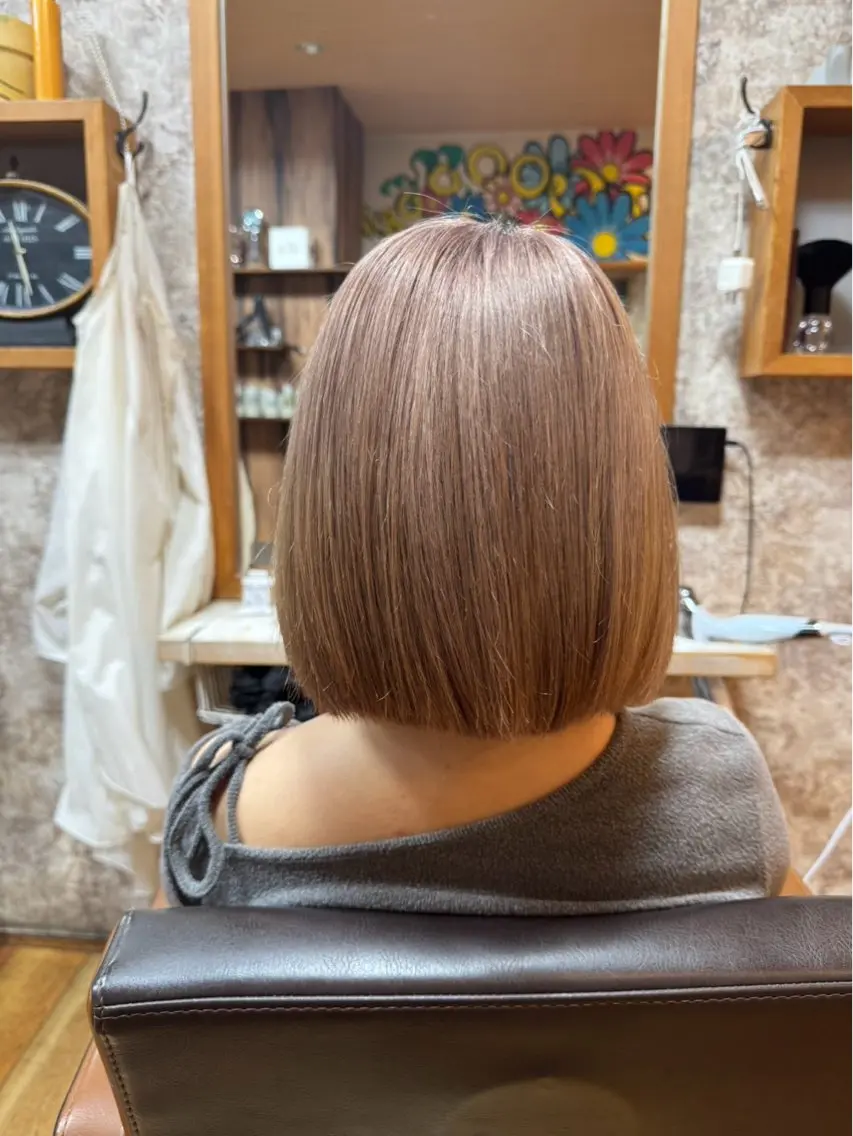 カラー ベージュカラー ミルクティーベージュ ボブ まりん /イエローコーンのヘアスタイル