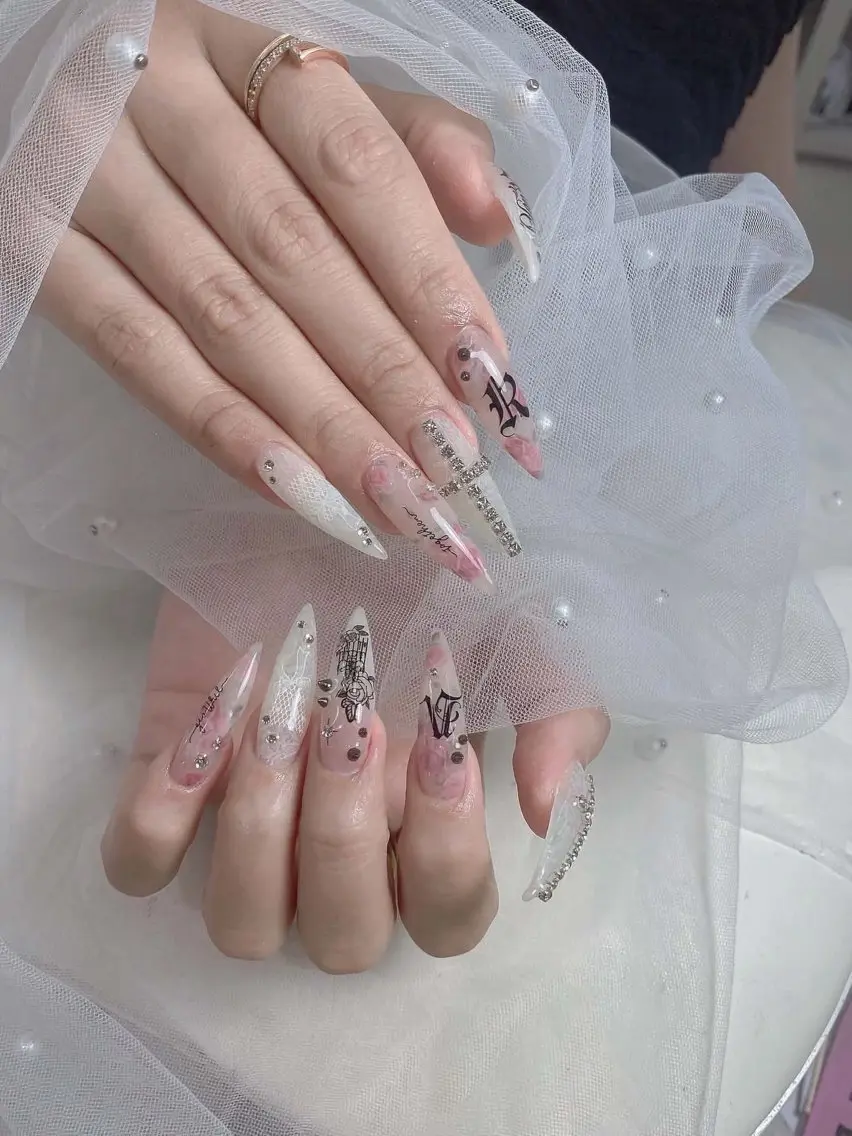 ネイル 韓国ネイル ロングネイル マグネットネイル KOTORA NAILのネイルデザイン