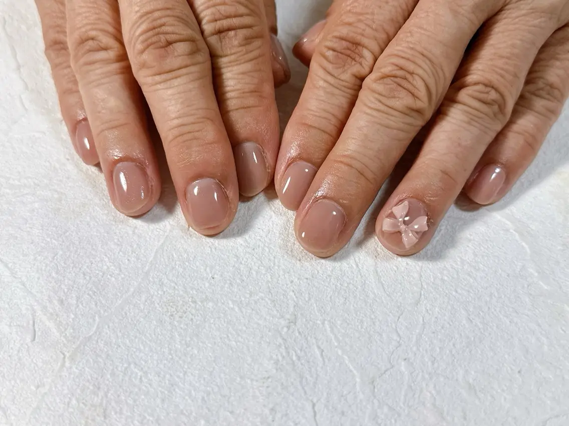 ネイル オーロラネイル フットネイル フレンチネイル ジェルネイル マグネットネイル kiki nail たまプラーザのネイルデザイン