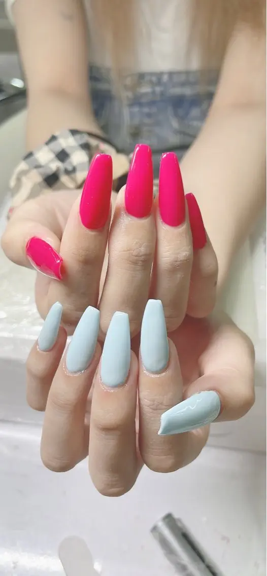 ネイル キラキラネイル 韓国ネイル ワンホンネイル 冬ネイル Anela Nail Studioのネイルデザイン