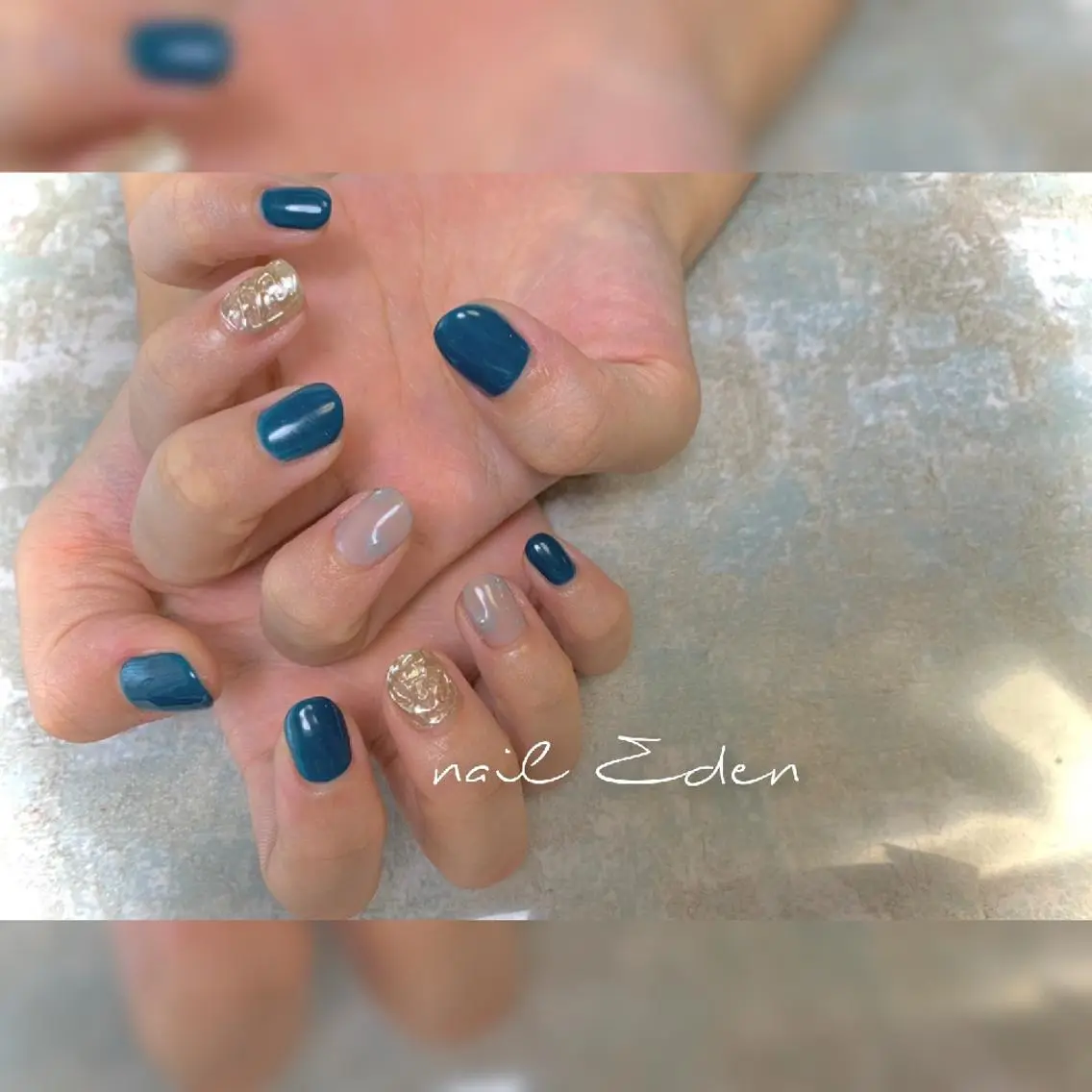 ネイル フラワーネイル ミラーネイル 持ち込み シンプルネイル Eden ♾️のネイルデザイン