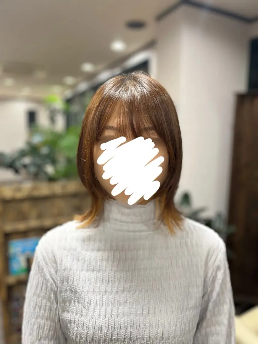 ミディアム レイヤーカット assemblage 江川羽南のヘアスタイル