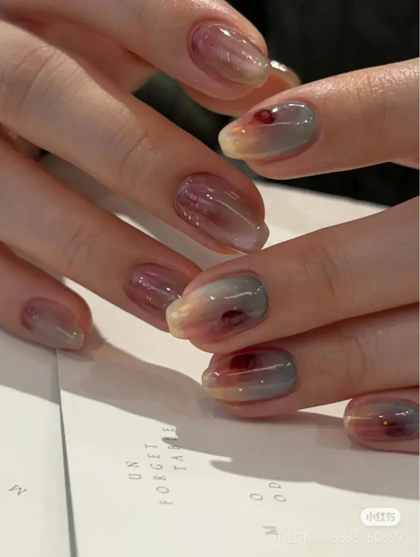 ネイル 韓国ネイル マグネットネイル ニュアンスネイル 春ネイル ワンホンネイル n2 nail daikokuchoのネイルデザイン
