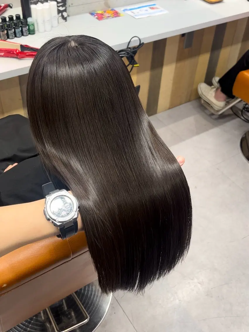 ロング くせ毛 ✨髪質改善✨ 莉子のヘアスタイル
