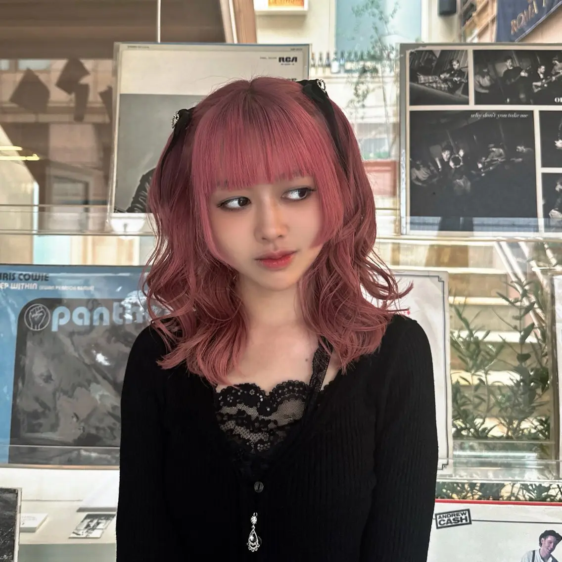 ロング カラー ブリーチ ケアブリーチ 透明感カラー イルミナカラー ピンクカラー カット ヘアカラー デザインカラー/中性 ウルフ/mitsuのヘアスタイル