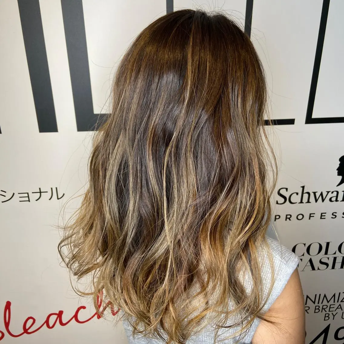 ロング レイヤーカット 宮下 愛璃紗のヘアスタイル
