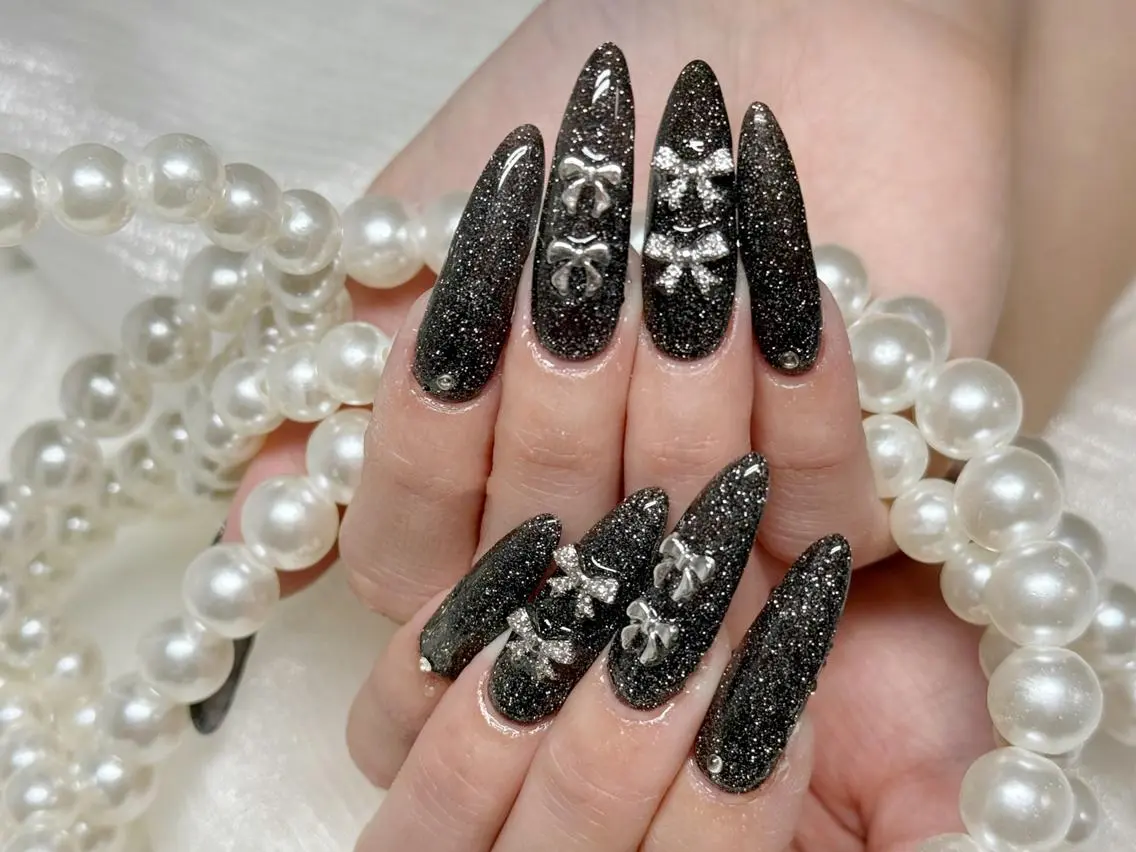 ネイル オーロラネイル 長さ出し フレンチネイル ガーリー キラキラネイル Lucky nail salonのネイルデザイン