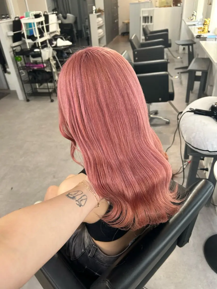セミロング カラー ブリーチ ケアブリーチ ハイトーンカラー ピンクカラー Cielro/ダブル カラー/西田咲希のヘアスタイル