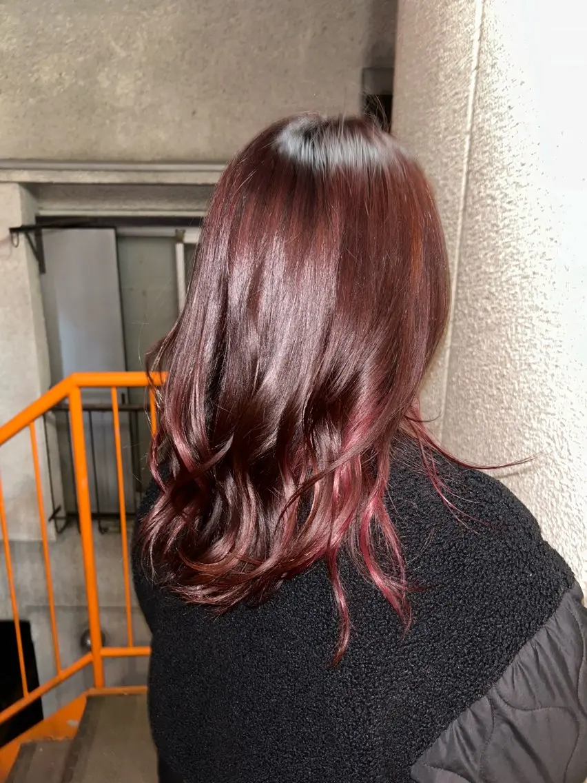 ロング カラー レッドカラー ヘアカラー 今村 茜のヘアスタイル