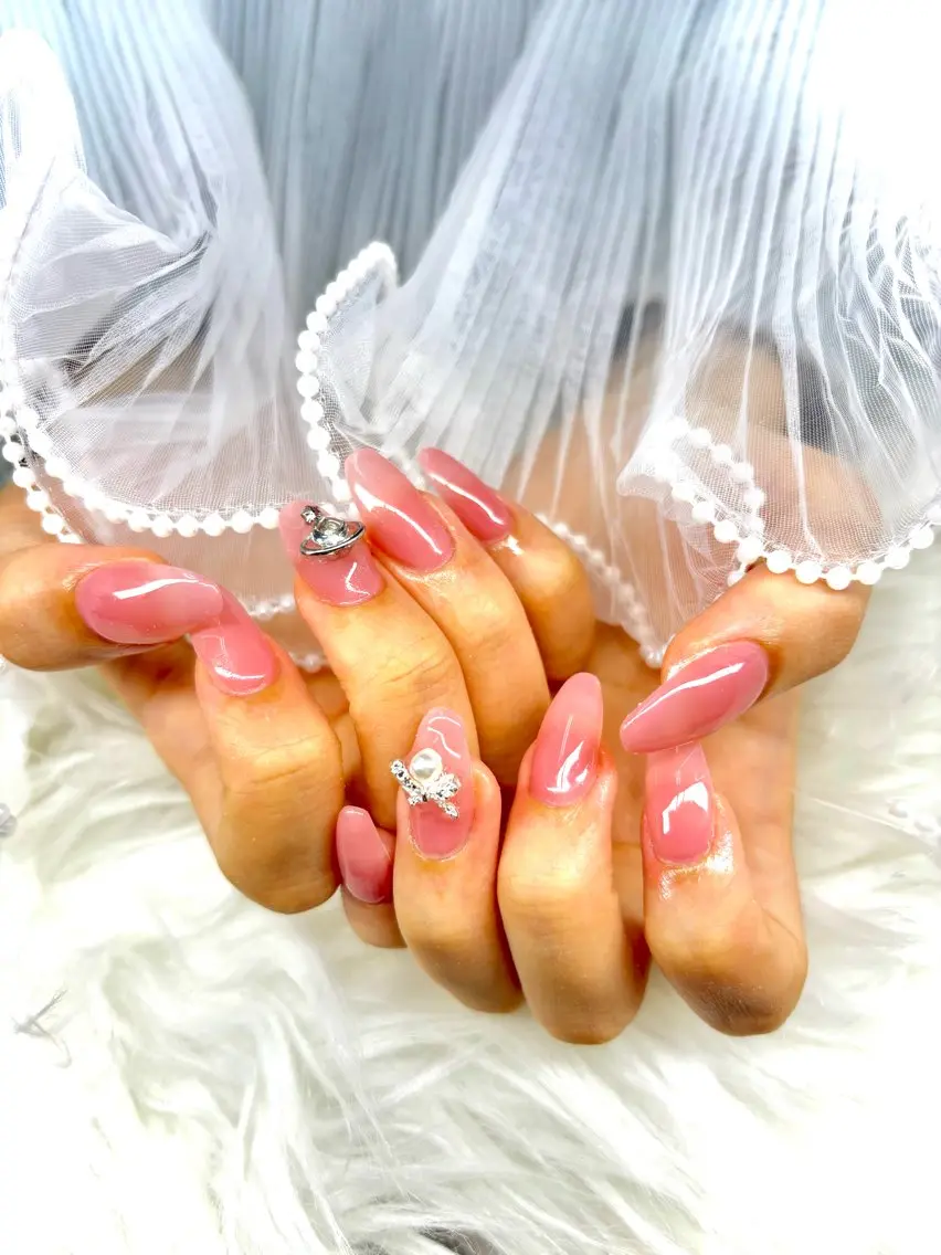 セミロング ハンドネイル GGhouse narumiのネイルデザイン