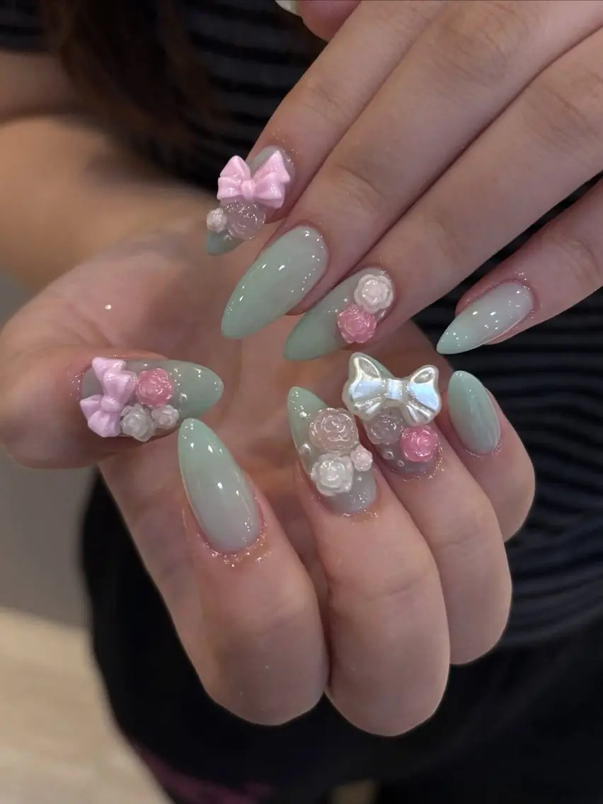 ネイル チークネイル ドット フットネイル フレンチネイル グラデーション ハンドネイル ハンドケア Nihonthy Nail 新宿のネイルデザイン