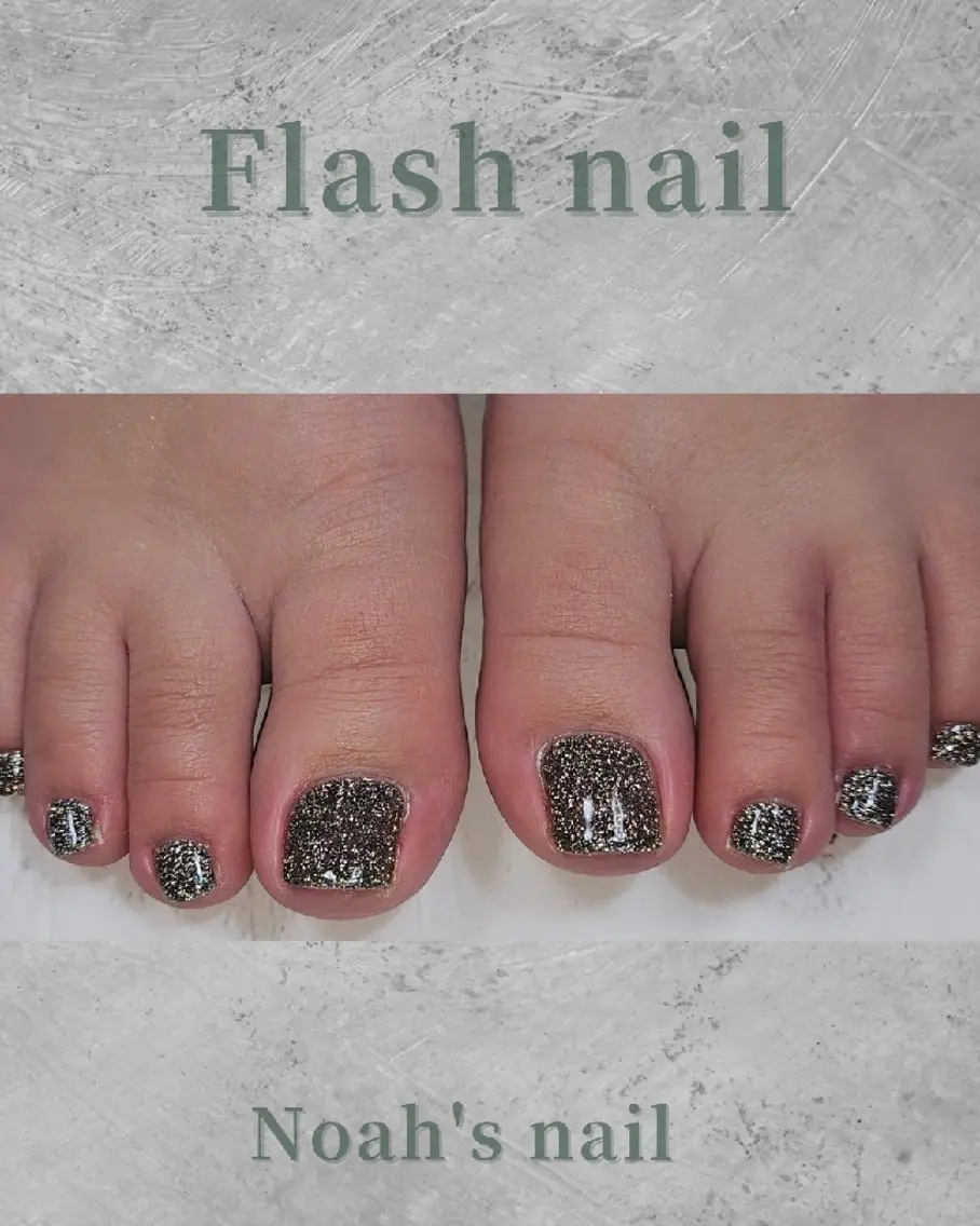 ネイル フラッシュネイル フットネイル ラメ(グリッター) フットネイル Noah'snail   のネイルデザイン