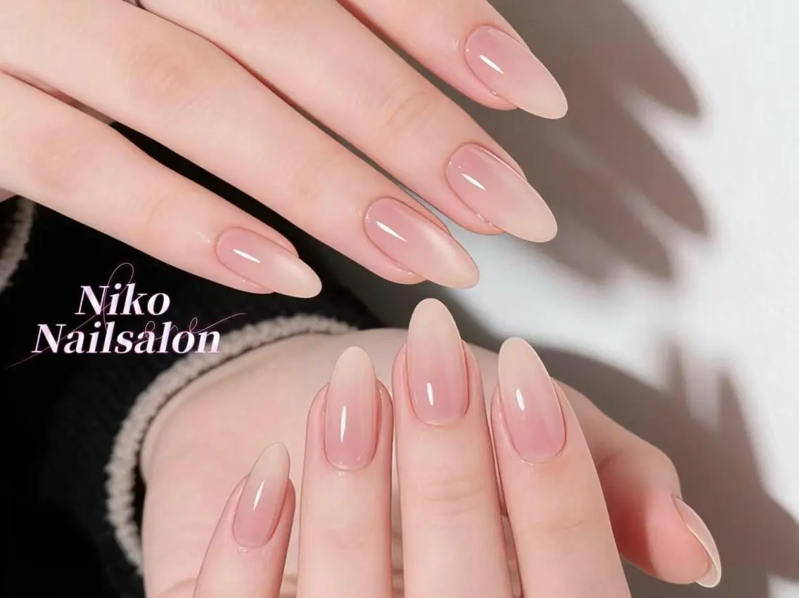 ネイル 長さ出し フットネイル フレンチネイル ジェルネイル ガラスフレンチ Nikoネイルサロン 本八幡店のネイルデザイン