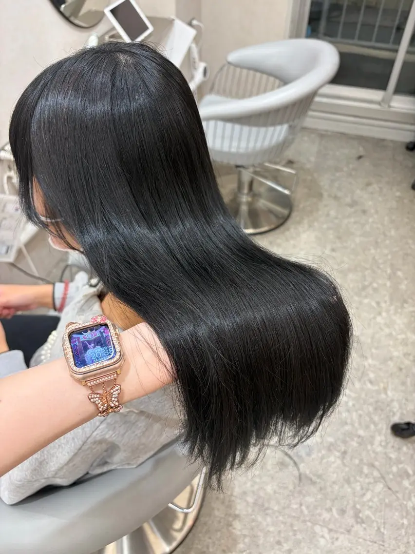 ロング カラー 黒髪 ブルーカラー ブルーブラック ケアカラー 透明感カラー ヘアカラー トリートメント Rio🎀ブリーチ なし透明感♡顔周り♡のヘアスタイル