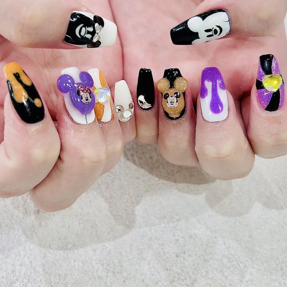 ネイル ジェルネイル パラジェル ストーンネイル ハンドネイル muum_nail 新宿2分 三丁目1分のネイルデザイン